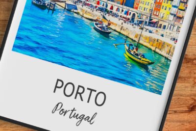 Porto waterfront with colorful boats and buildings.