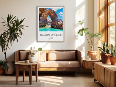 Cozy living room with Praia das Catedrais poster.